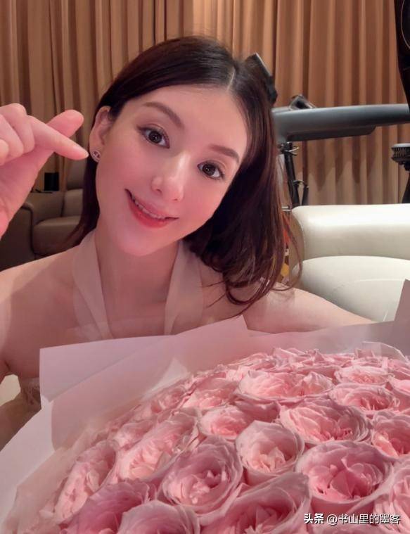 生完三胎省心顾家，方媛传来好音书，一家东谈主普通幸福惹东谈主惊奇__生完三胎省心顾家，方媛传来好音书，一家东谈主普通幸福惹东谈主惊奇
