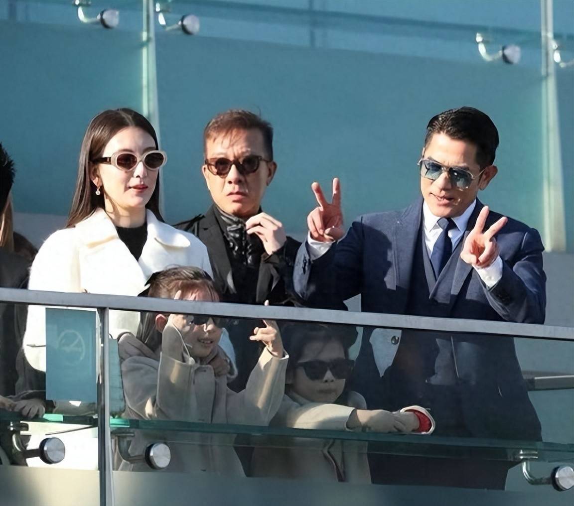 原创            生下三胎仅6个月，方媛官宣喜讯，全网恭喜，让郭富城也始料未及