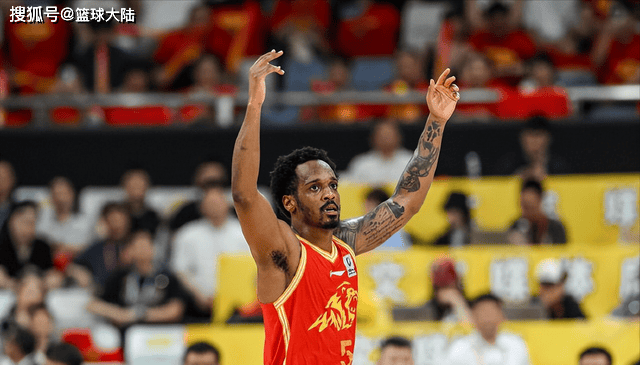 广厦坏消息！孙铭徽伤势再次复发，胡金秋也有不适