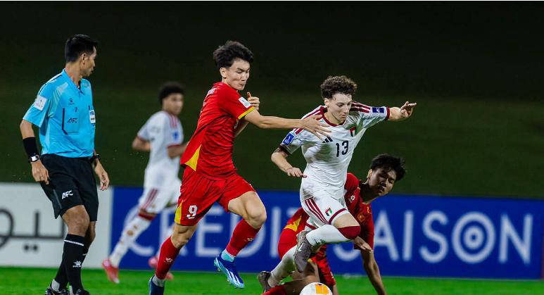 越南U17实现历史性突破，东南亚足坛齐声称赞其挺进世青赛