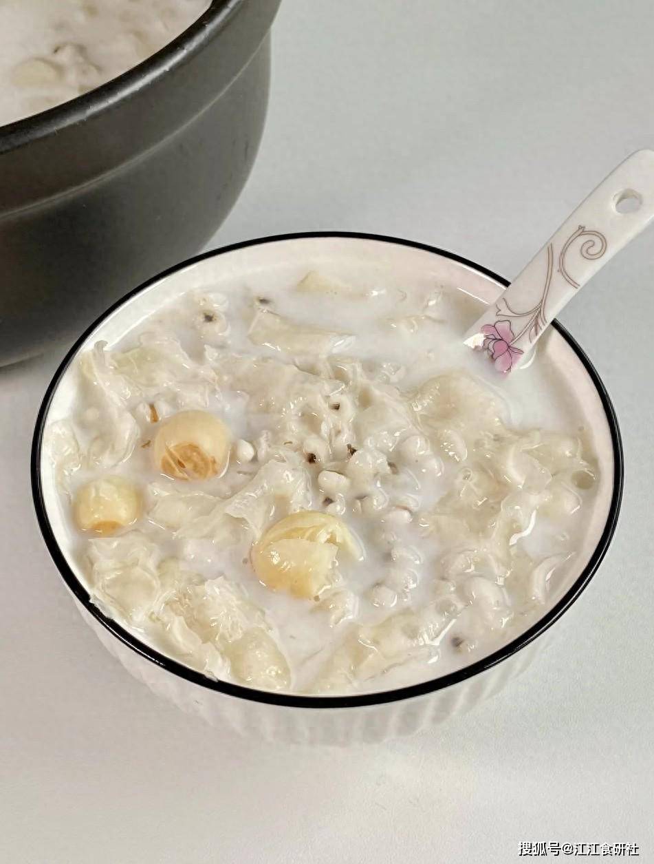 原创            立夏后，强烈建议中老年：早餐多吃这三样，元气满满一整天