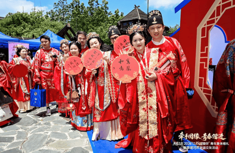 江苏青年集体婚礼盛大举行,《非诚勿扰》助力青年婚恋新风尚
