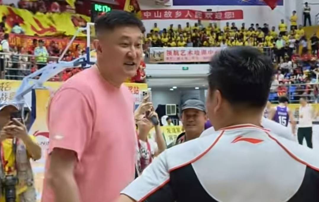 满面红光，杜锋亮相，正式上任，新岗位曝光，5月份行程满满