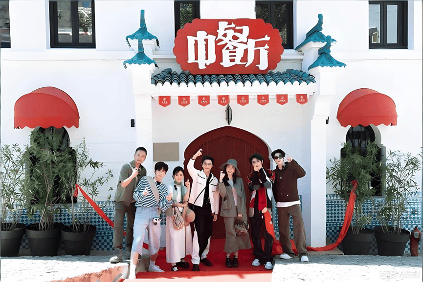 开录即出圈、话题招商拉满，多次争议的《中餐厅》为何“长寿”？封面图