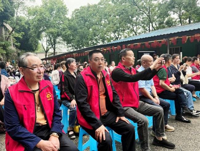 泸州市佬江壶酒业助力第36个全国助残日，以公益温度彰显企业担当(图2)