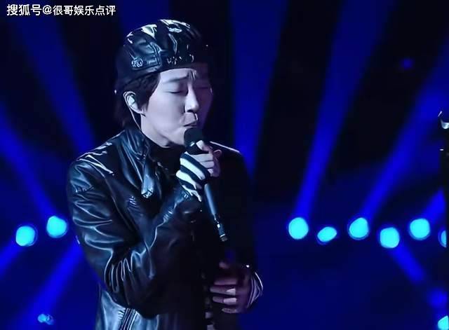 歌手上演情怀杀，窦靖童复刻父母名场面，隔空致敬乐坛往事引热议封面图