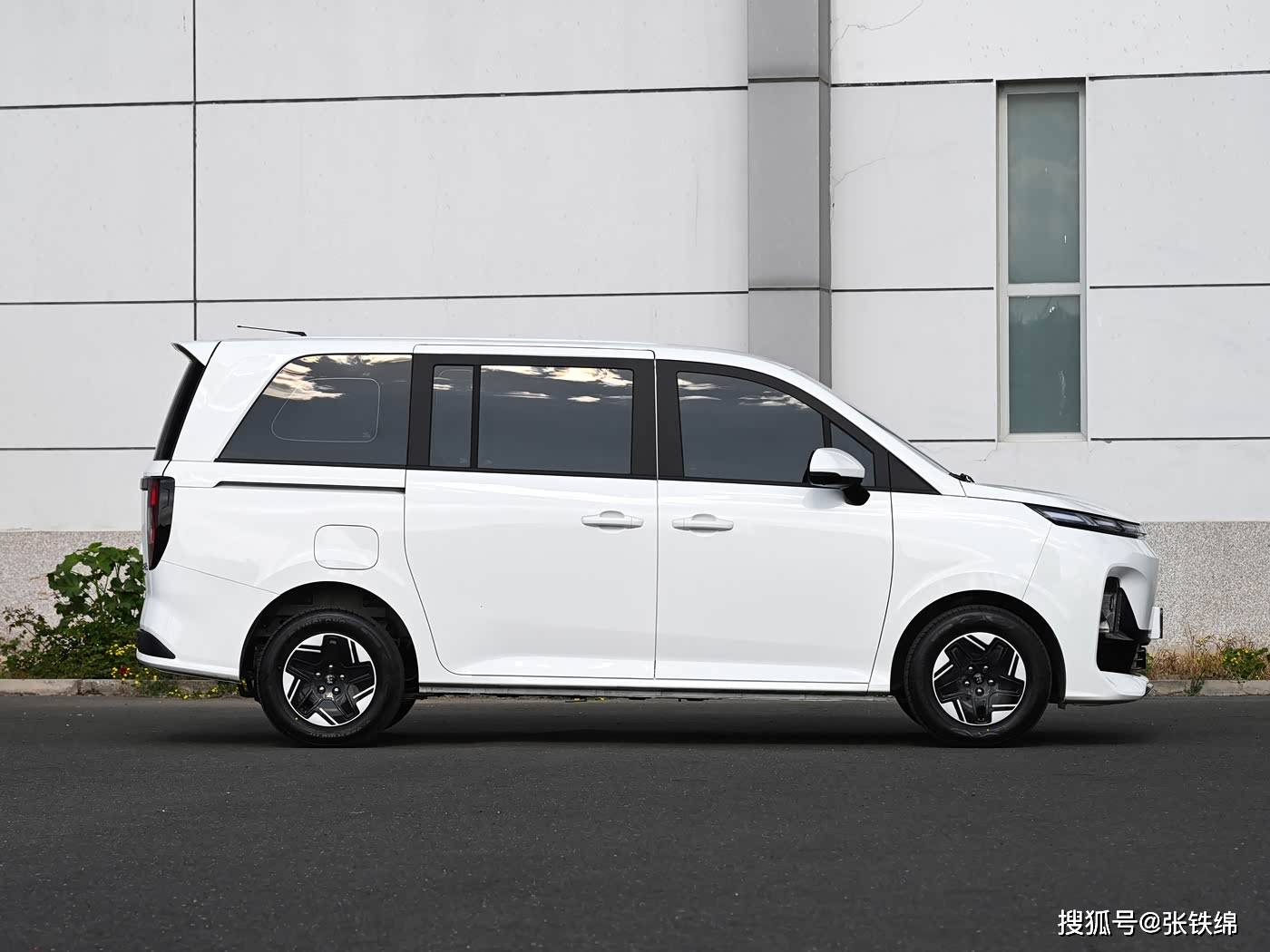 国产又一全新MPV,外观时尚,侧滑门,5/6/7座都有,预售6.98万起_搜狐汽车_搜狐网