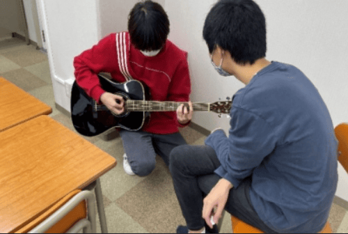 请输入图片描述