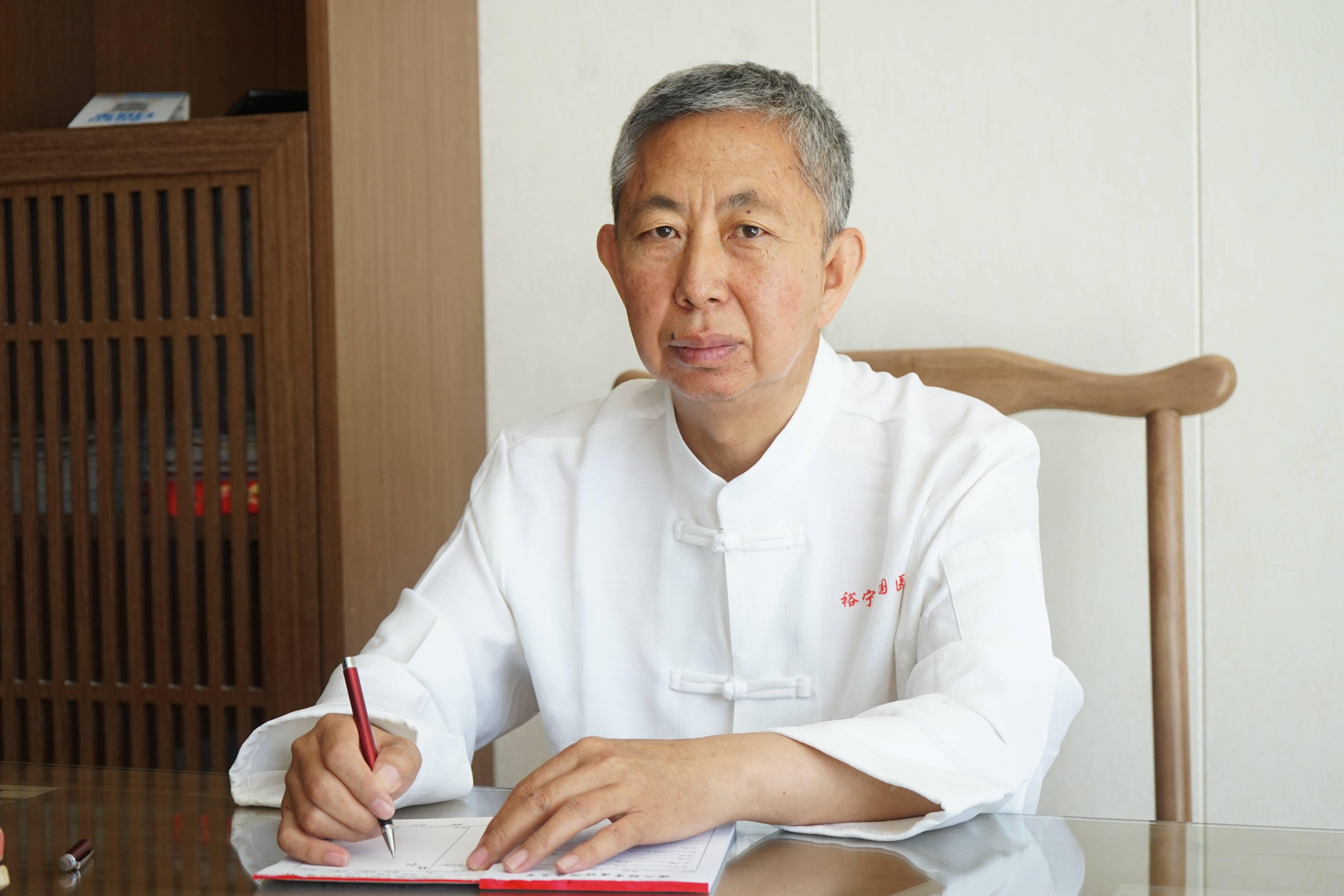 失眠十年苦不堪言，棋盘井镇老中医，用35年经验找到破局点