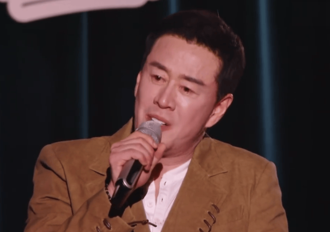杨坤回应被《歌手》淘汰：为什么不留我多唱几首歌呢封面图