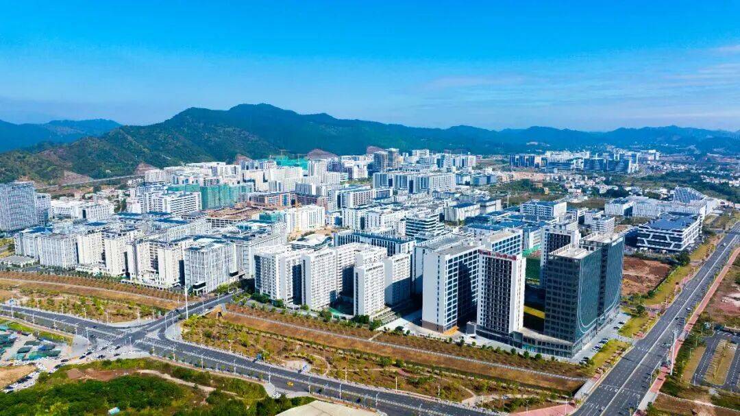 超900宗、800亿元,惠州进度条再次刷新(图1) 超900宗、800亿元,惠州进度条再次刷新(图1)