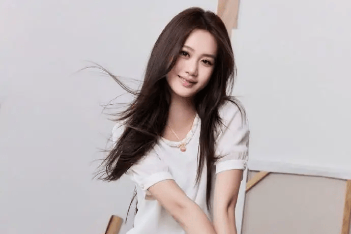 考拉聊天记录曝光:马桶上坐的就是姐姐Jaden,钟丽缇曾辟谣称是同学
