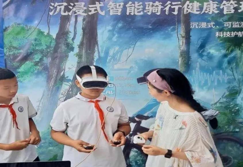 PICO头显赋能沉浸式骑行，云南艺术学院团队参展云南省科技活动周