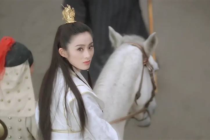 时隔八年新“星女郎”雪野诞生，盘点周星驰镜头下的星女郎传奇