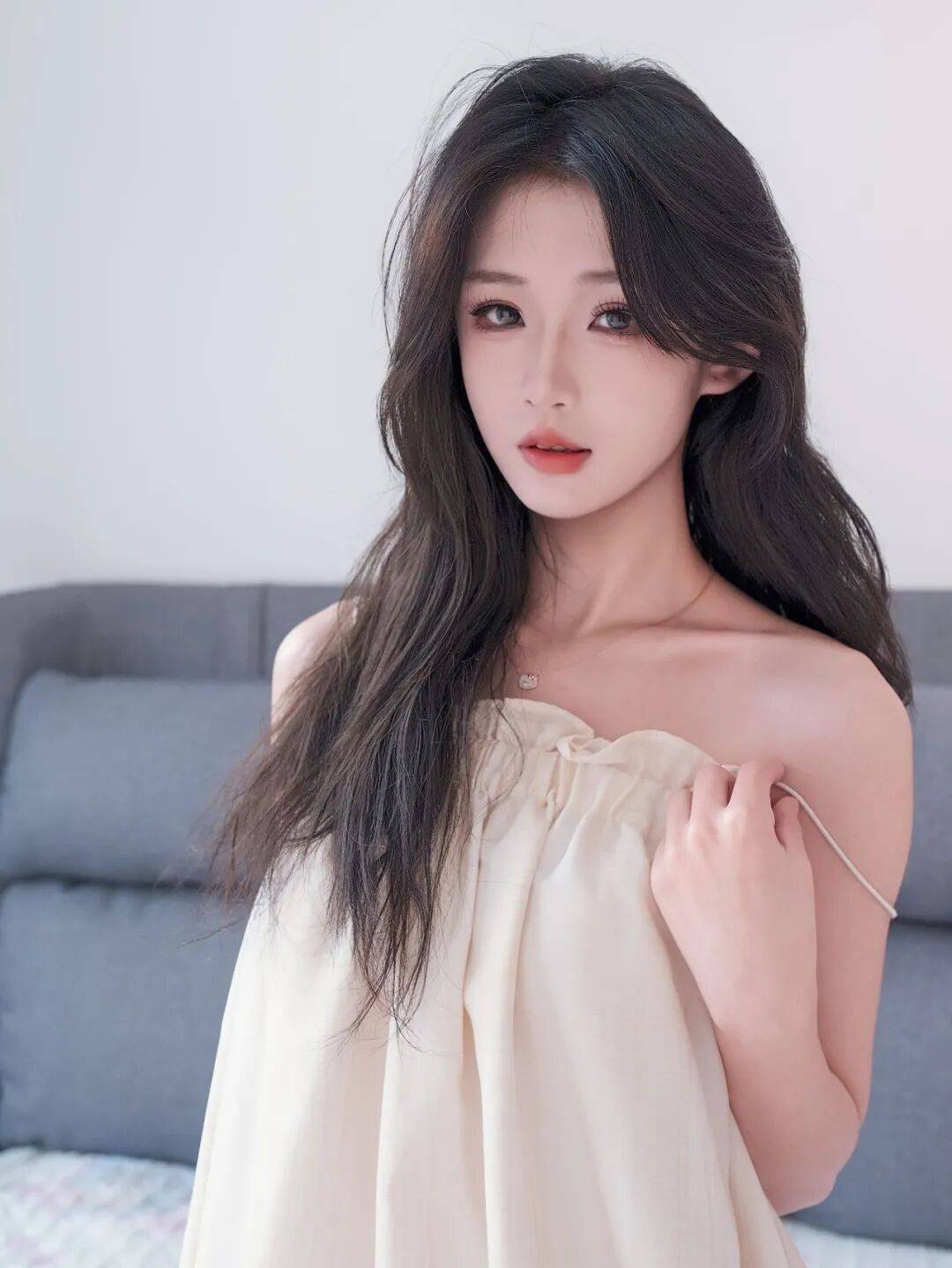 轻私房柔美写真，纯欲交织的少女感