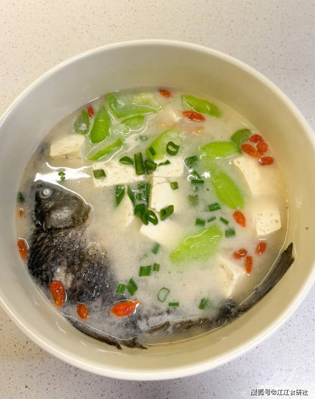原创            “丝瓜配一宝，少往医院跑” ！湿气、暑气、胃火全赶跑，入伏后多吃