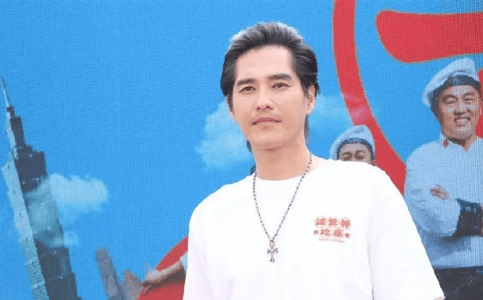 蓝正龙公开向S妈致歉 忆往昔直言当时年少轻狂