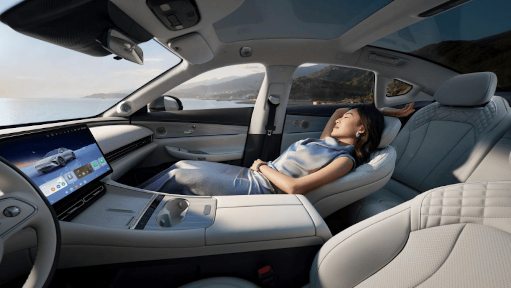 超级置换价16.99万元起！「性能·智能首选车」2027款星途ES全球上市3174.png