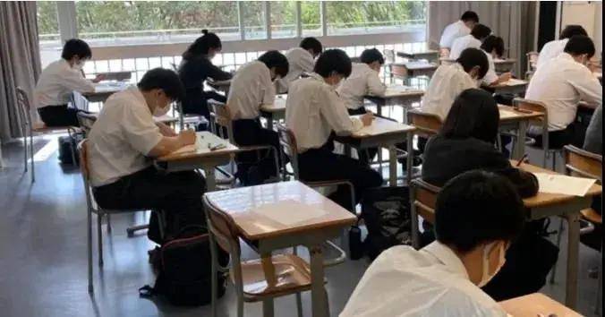 请输入图片描述