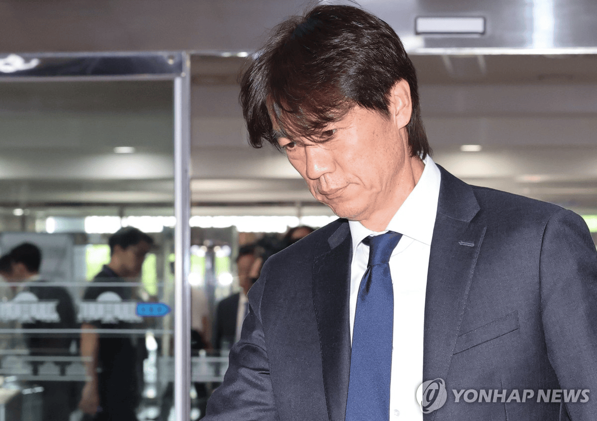 韩国队前主帅洪明甫出席国会听证会 否认选帅程序存在腐败