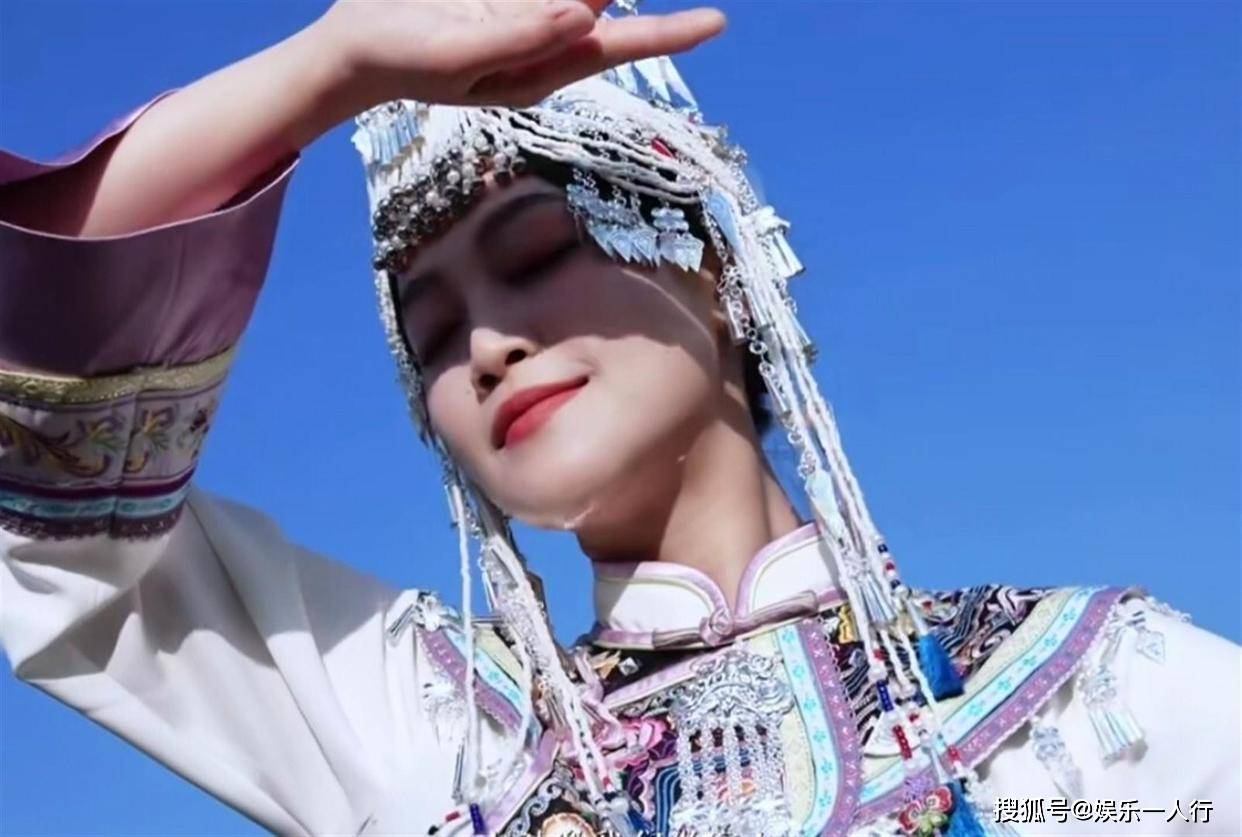 明明不是第一眼美女，却屡次搭档顶流男神，36岁蓝盈莹二搭欧豪扛央八军旅大女主究竟靠什么封面图