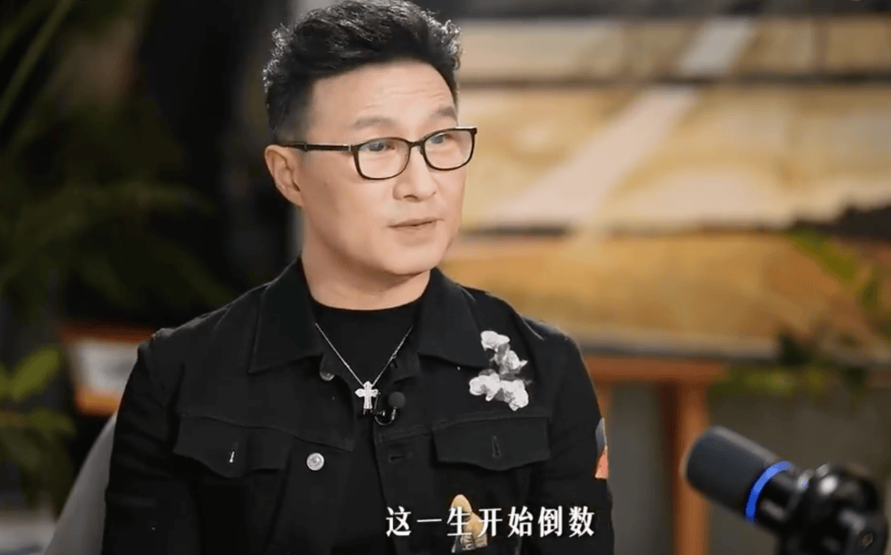 原创            汪峰自曝在醒醒10岁生日前告诉她“我与你之间，这一生开始倒数”