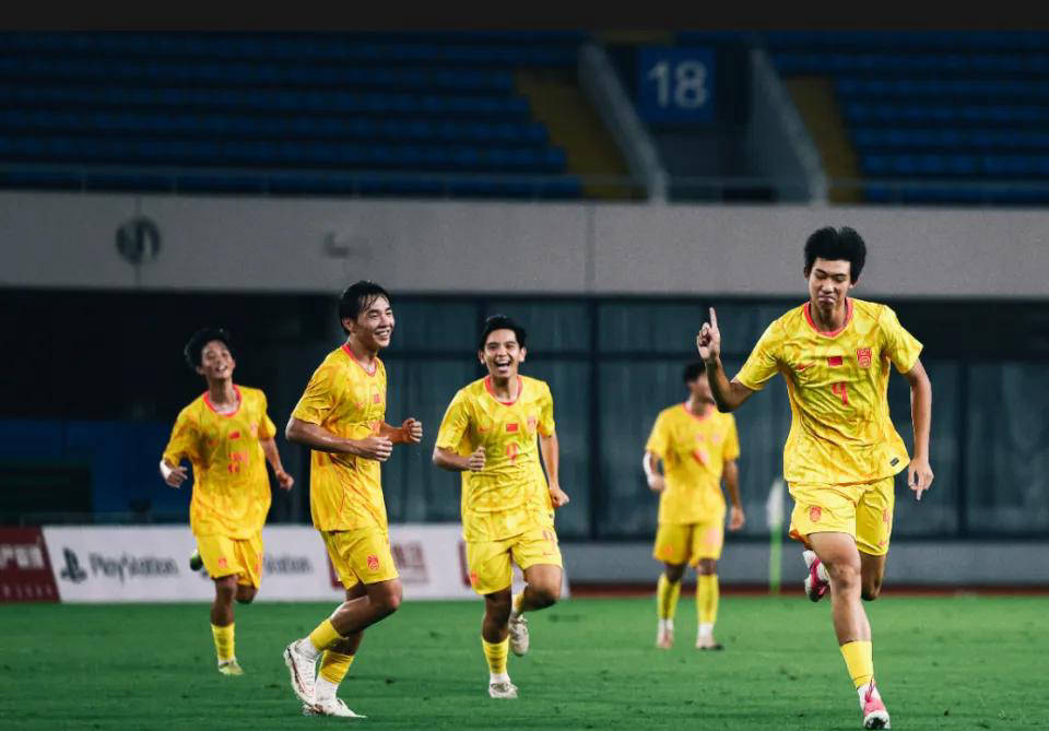 U17国足挺进决赛！点球大战淘汰河床 江宇涵两度扑救 再与阿森纳交锋