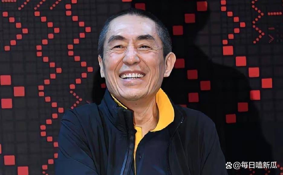 明眼人都看得出，张艺谋近期确实很反常。从百花奖到新作，从健康到家事，处处透着异常_王长田_作品_掌声