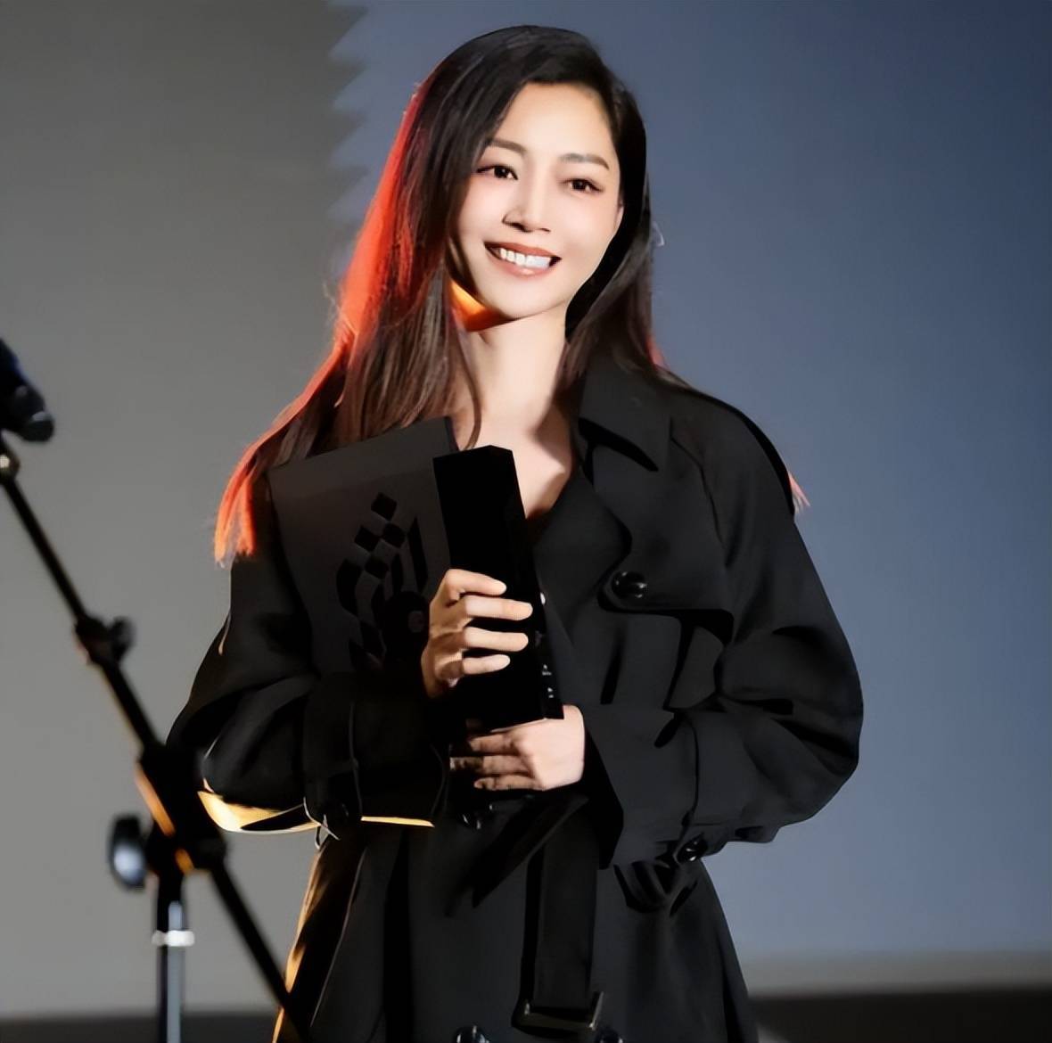 卫诗雅凭什么拿百花影后？18年龙套换来这51票，不冤_角色_台词_郭文玥