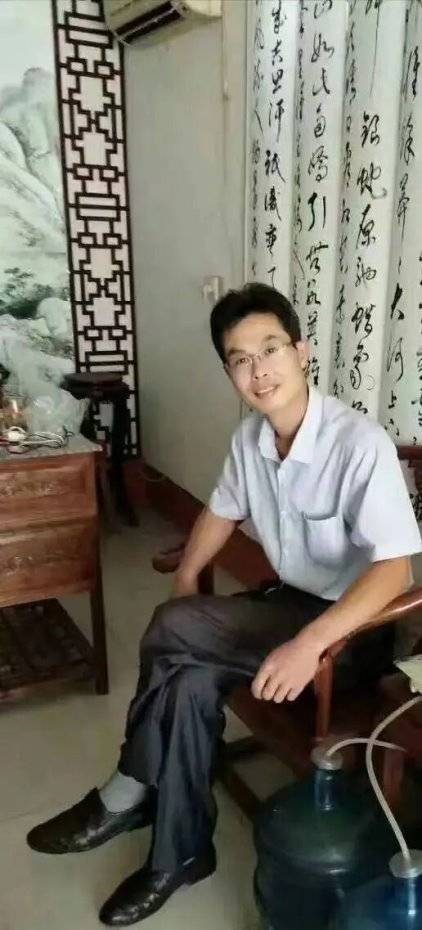 墨海沉心 笔韵求真——当代书法家张海涛书法艺术评析