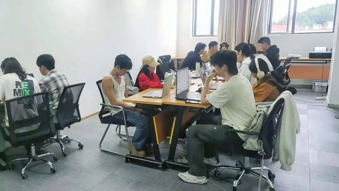 聚焦2026数博会︱它,在贵阳两年跻身国内大模型企业重要供应商行列