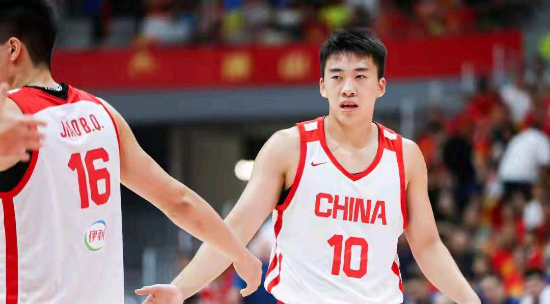亚运14人名单揭晓！杨瀚森、赵继伟缺席，中国男篮迎来全新阵容