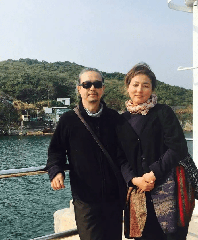《粉红女郎》“男人婆”张延离婚,与张锦程因价值观分歧分道扬镳
