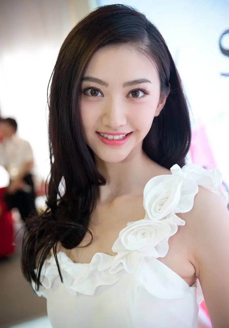 “人间富贵花”景甜写真美爆了！魔鬼身材性感火辣
