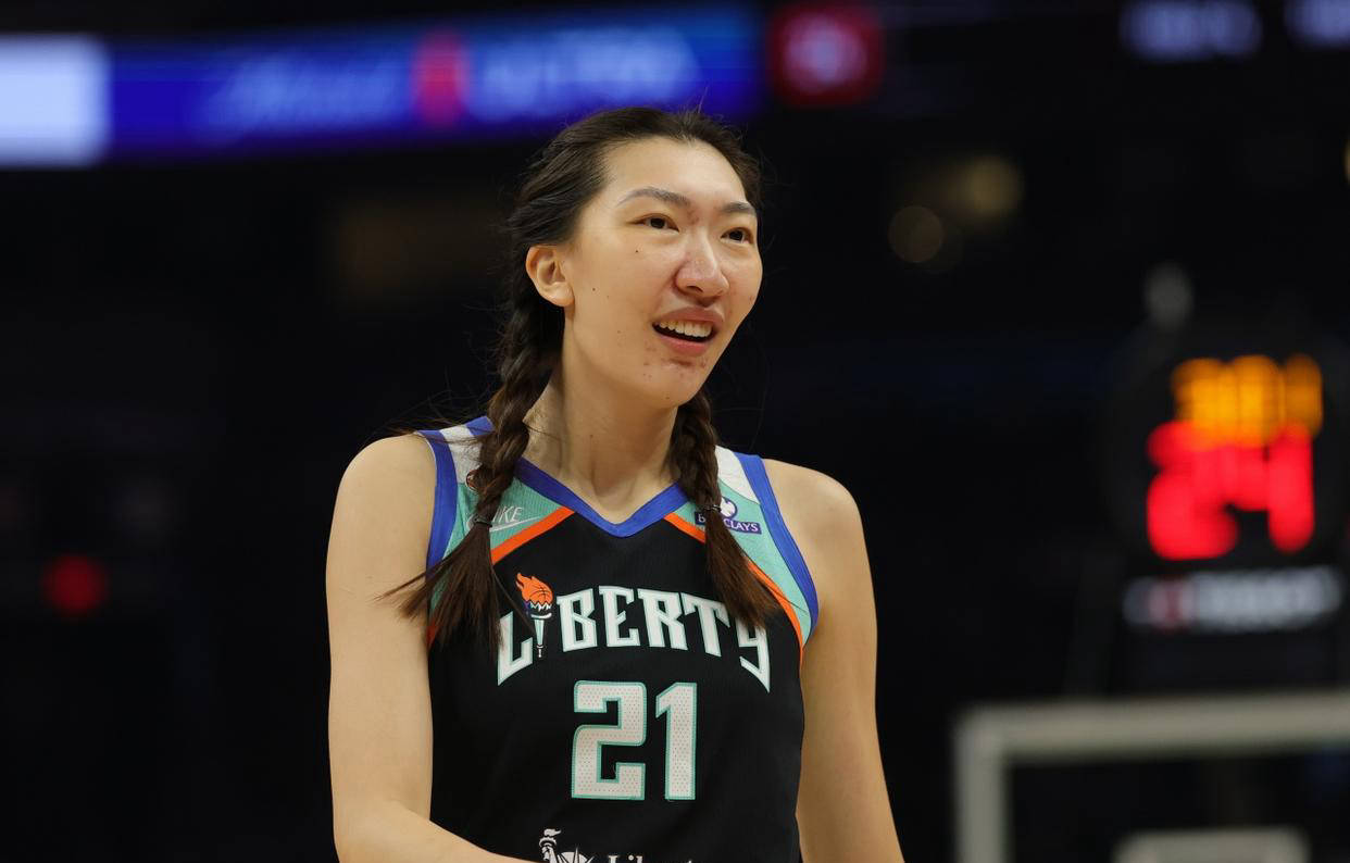 创赛季新高！WNBA韩旭强势回归，贡献全队最高分，进攻手段丰富