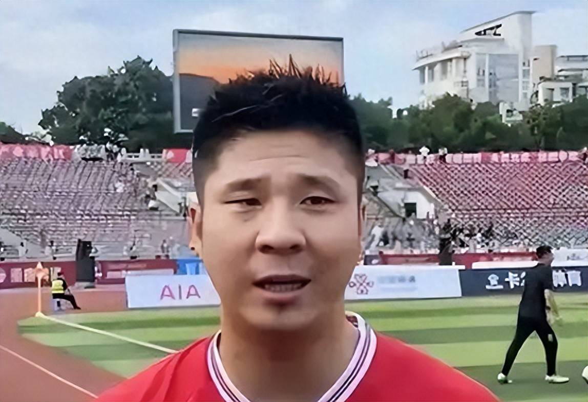 39岁前国脚现状：在大连开茶馆，活跃短视频，妻子是演员儿女双全