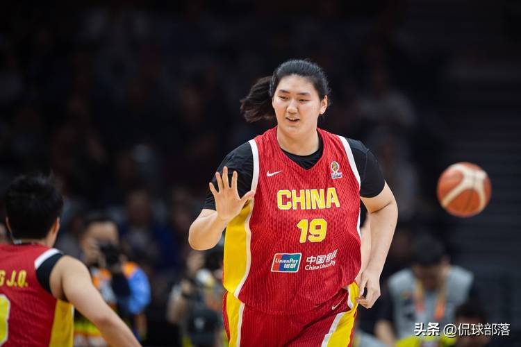 世界杯中国女篮对阵美国，传来4好消息和2坏消息，准备拿下开门红