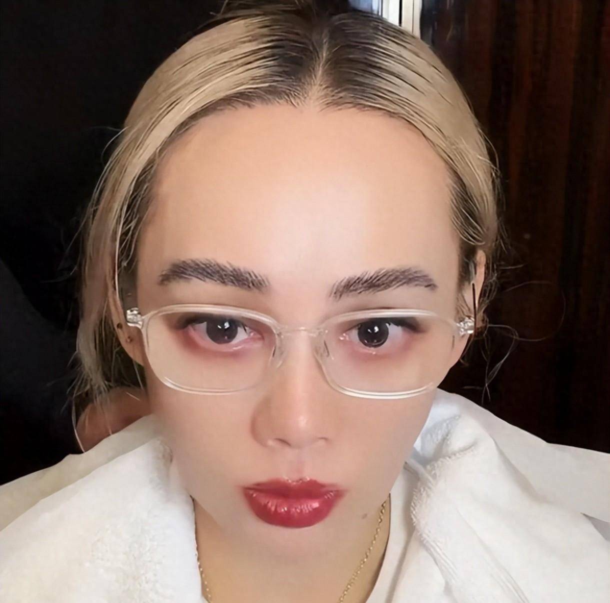 原创            宁静直播曝杨洋走丢真相！再问母带要被销毁，11年后网友破防