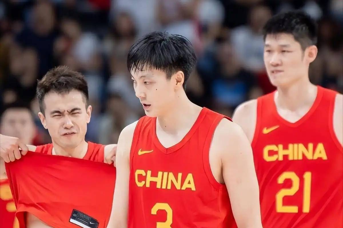 赵继伟离队，男篮任命新队长，胡金秋无缘，28岁，帅气，郭士强遭质疑
