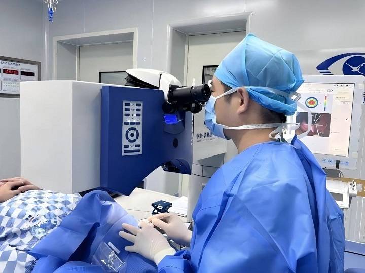 中山华厦眼科薛校飞主任荣获Ziemer Clear超清全飞认证医师!(图6) 中山华厦眼科薛校飞主任荣获Ziemer CLEAR超清全飞认证医师!(图6)