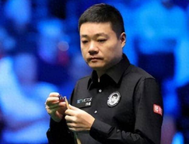 八强席位全部敲定！斯诺克英国公开赛，丁俊晖、周跃龙迎冲击四强绝佳机会