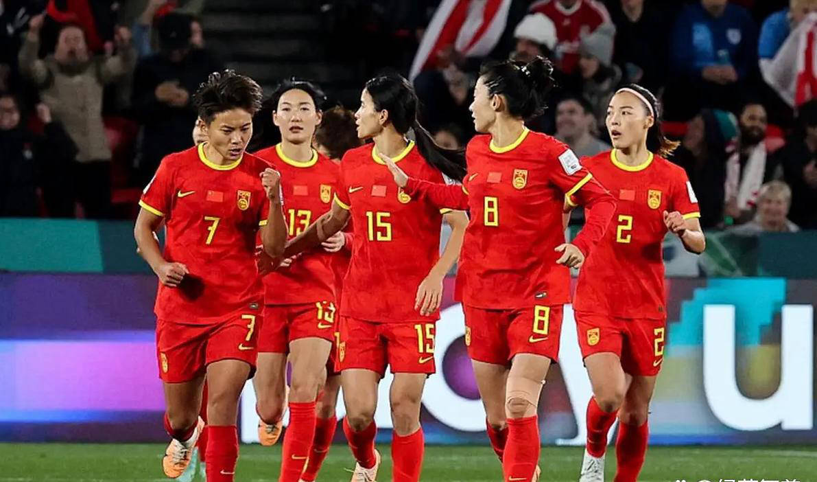 中国女足亚运会首战大胜5-1，王霜贡献四球，期待重夺金牌！