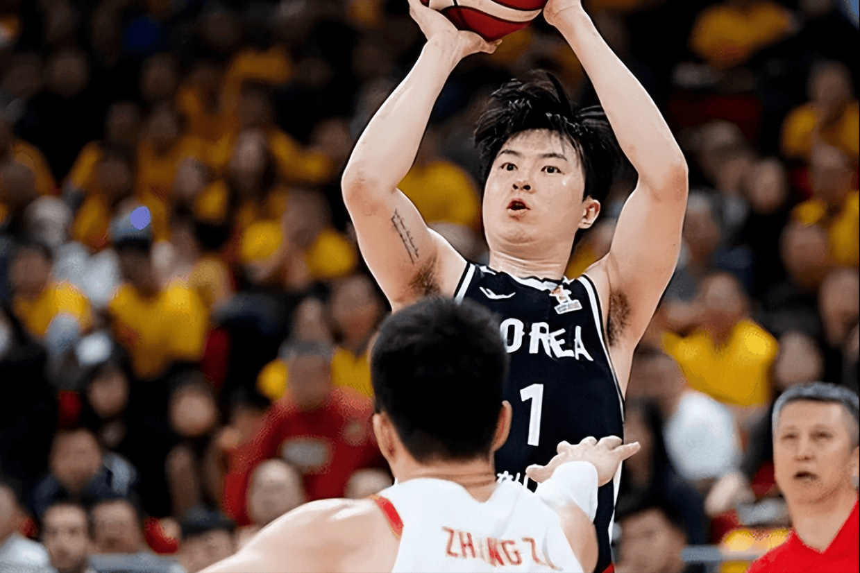 28+9+5+2！杨瀚森NBA队友杀疯了，赢日本17分，中国男篮大敌来了