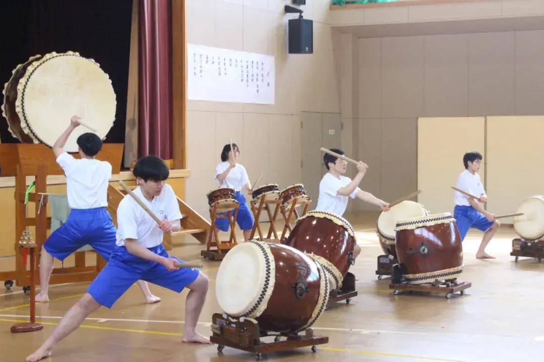 请输入图片描述