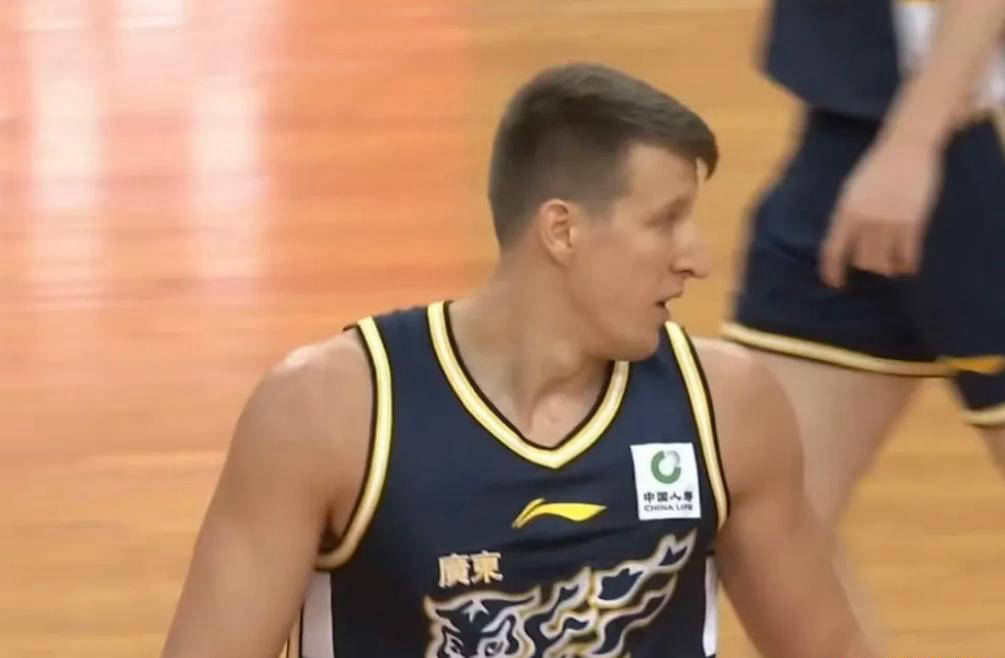 连续三场40分！强力得分手或将加盟广东男篮？