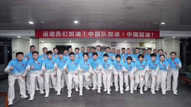 国乒出征亚运会！马龙亲自送行，四名选手担当陪练重任