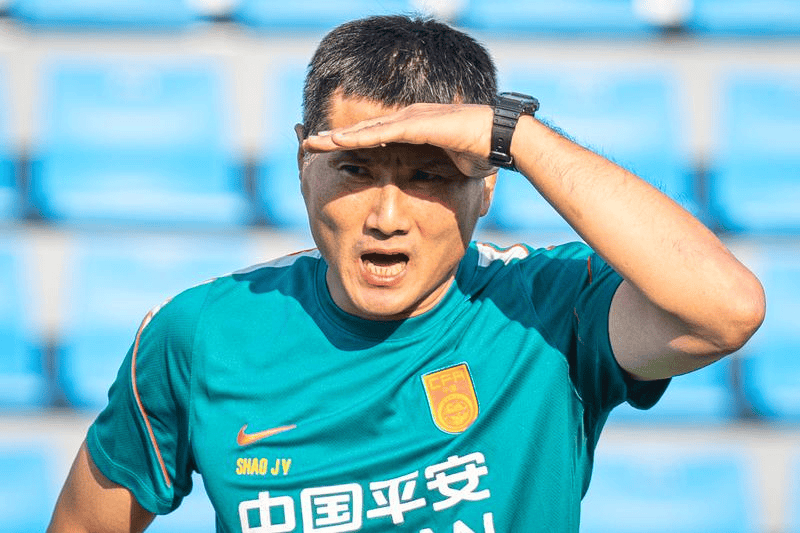 邵佳一点评赵松源：表现比想象中要好 符合国家队基本要求