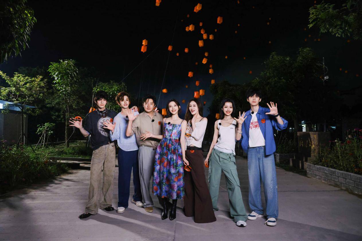 潮汕民俗燃情收官!《不想睡的星期五》奔赴星城长沙开启全新夜章封面图
