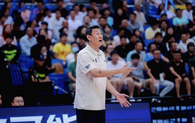 北京首钢揭幕战！李楠拒绝输球，沃特斯上演CBA首秀，CCTV5直播