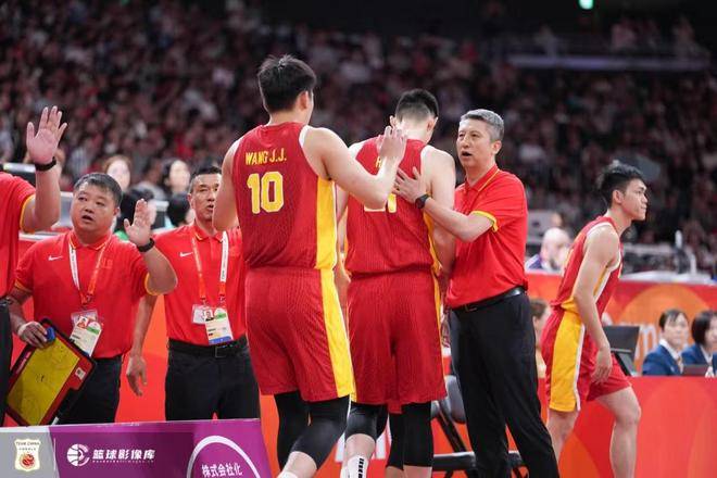 原创
            CCTV5+直播！中国男篮vs伊朗，铜牌战也是尊严之战，郭士强需做几大调整